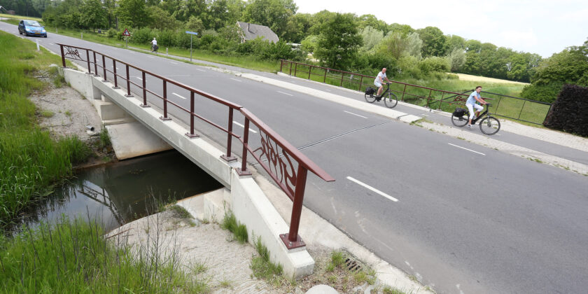 Vervangen brug over de Grote beek N330